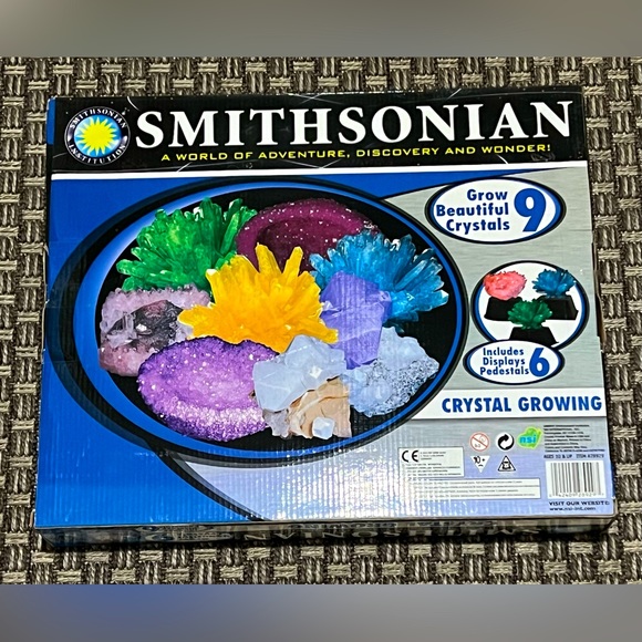 Smithsonian Crystal Growing Kit. New in Box. Grow 9 Crystals - Picture 1 of 11